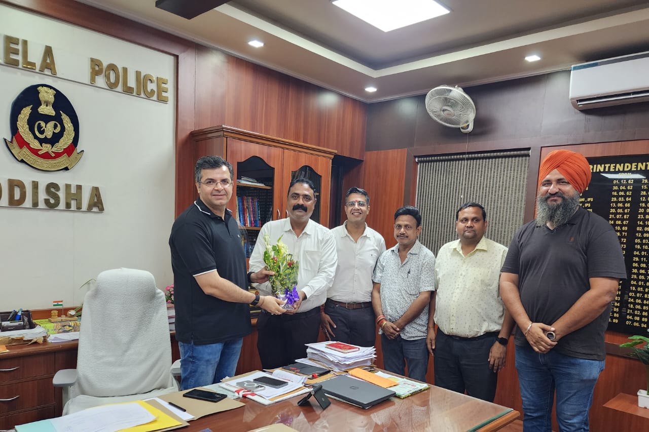 Chamber delegation led by President Sri Moloy Mandal met Sri Nitesh Wadhwani, IPS, S.P, Rourkela